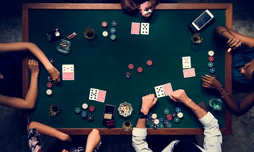 Berapa Jam Pemain Poker Bermain?  – Kerangka Waktu Poker